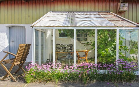Fraþulf - 6Km from the Sea: Flor, Jardín, Arbusto, Maceta, Edificios Del Jardín, Cobertura Del Suelo, Sombra, Primavera