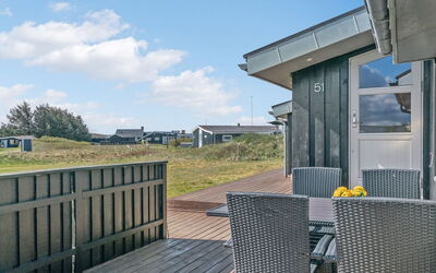 Bertil - 400M from the Sea