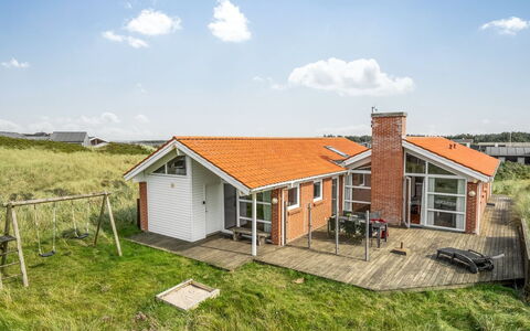 Broder - 150M from the Sea: Casa, Casa, Puerta, Techo, Cabaña, Inmuebles, Jardín, Sombra, Vía Muerta, Yarda