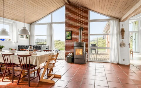 Broder - 150M from the Sea: Casa, Casa, Puerta, Techo, Cabaña, Inmuebles, Jardín, Sombra, Vía Muerta, Yarda