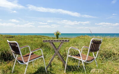 Anissa - 100M from the Sea