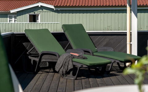 Ralf - 300M from the Sea: Piscina, Mueble Para Exteriores, Mueble, Recurso, Losa, Eco Hotel, Sombra, Silla, Ocio, Inmuebles