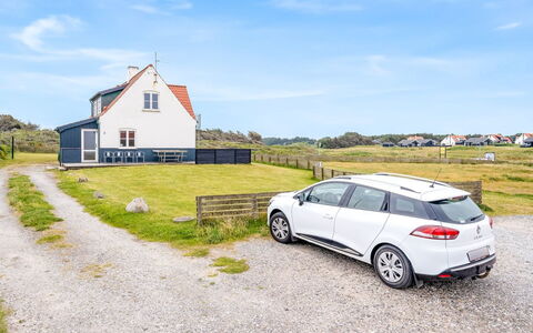 Ima - 60M from the Sea: Coche, Hatchback, Carro Familiar