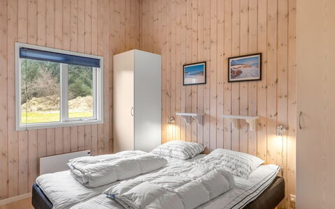 Beeke - 1.4Km from the Sea: Madera, Habitación, Cama, Nieve, Casa, Congelación, Invierno, Lecho, Marco De La Cama, Sábana
