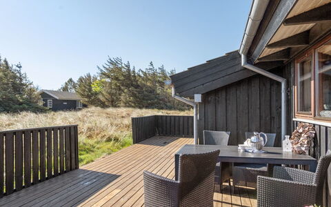Riana - 375M from the Sea: Piscina, Mueble Para Exteriores, Mueble, Recurso, Losa, Eco Hotel, Sombra, Silla, Ocio, Inmuebles