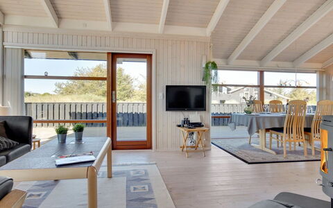 Riana - 375M from the Sea: Piscina, Mueble Para Exteriores, Mueble, Recurso, Losa, Eco Hotel, Sombra, Silla, Ocio, Inmuebles