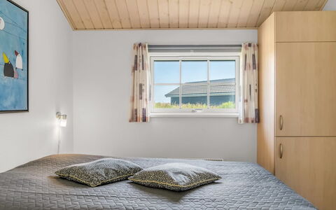 Anya - 650M from the Sea: Madera, Techo, Diseño De Interiores, Suelo, Piso, Mueble, Casa, Habitación, Habitación, Cama