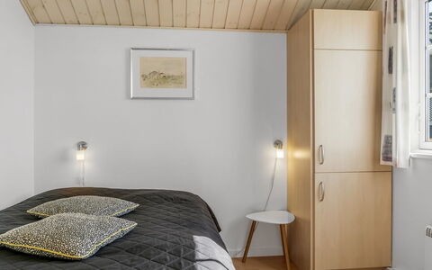 Anya - 650M from the Sea: Diseño De Interiores, Mueble, Pared, Madera, Piso, Techo, Suelo, Habitación, Cama, Habitación