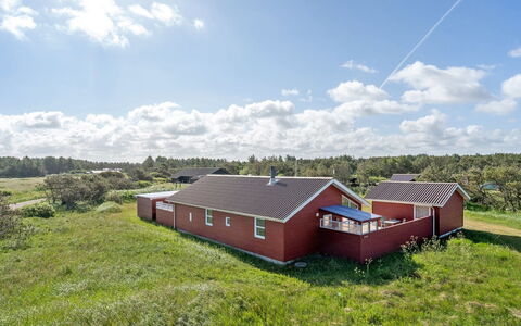 Karlsson - 500M from the Sea: Hierba, Techo, Casa, Pradera, Casa, Llanura, Área Rural, El Terreno Del Lote, Cabaña, Inmuebles