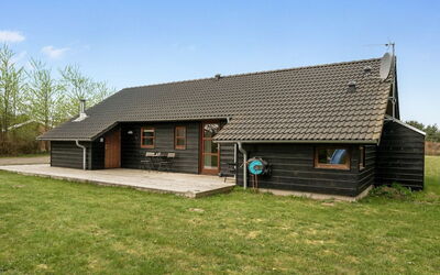 Harri - 850M from the Sea