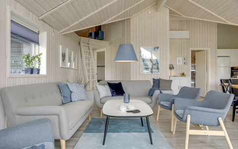 Ina - 1.2Km from the Sea: Mueble, Diseño De Interiores, Piso, Madera, Suelo, Sala, Casa, Sofá, Techo, Silla