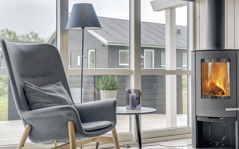 Ina - 1.2Km from the Sea: Mueble, Diseño De Interiores, Piso, Suelo, Sala, Silla, Suelos De Madera, Habitación, Electrodoméstico, Sofá