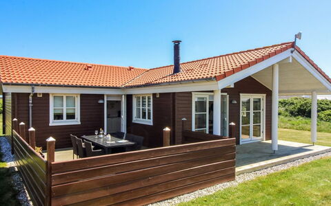 Armgard - 300M from the Sea: Hierba, Pradera, El Terreno Del Lote, Cabaña, Área Rural, Prado, Edificios Del Jardín, Jardín, Cobertizo