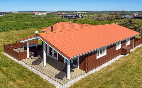 Armgard - 300M from the Sea: Hierba, Pradera, El Terreno Del Lote, Cabaña, Área Rural, Prado, Edificios Del Jardín, Jardín, Cobertizo