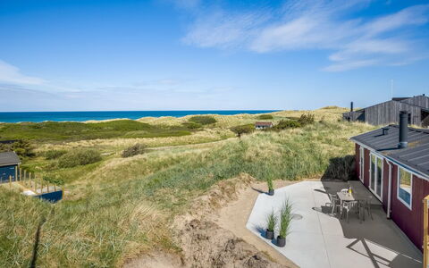 Marius - 200M from the Sea: Madera, Casa, Cabaña, Casa, Techo, Área Rural, Vía Muerta, Cuarto De Troncos, Edificios Del Jardín, Madera Dura
