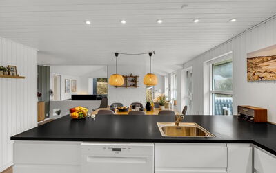 Vilhelmiina - 350M from the Sea