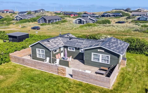 Nore - 350M from the Sea: Madera, Casa, Cabaña, Casa, Techo, Área Rural, Vía Muerta, Cuarto De Troncos, Edificios Del Jardín, Madera Dura