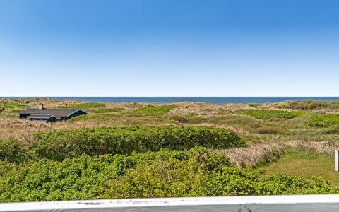 Mielikki - 200M from the Sea: Casa, Casa, Puerta, Techo, Cabaña, Inmuebles, Jardín, Sombra, Vía Muerta, Yarda