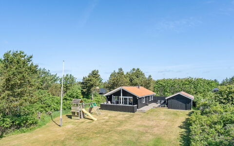 Gottfride - 922M from the Sea: Casa, Casa, Puerta, Techo, Cabaña, Inmuebles, Jardín, Sombra, Vía Muerta, Yarda