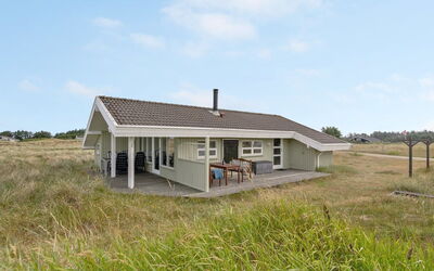 Viktoria - 400M from the Sea