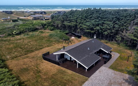 Ilka - 375M from the Sea: Barrio Residencial, Techo, Suburbio, Entrada De Coches, Inmuebles, Tubo De Lámpara