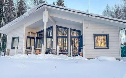 Villa Rukan Kesäniemi: Madera, Vía Muerta, Cabaña, Casa, Casa, Tablón, Edificios Del Jardín, Cuarto De Troncos, Madera Dura, Porche