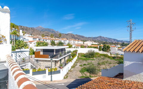 Perla del Mar: Cielo, Edificio, Tiempo De Día, Propiedad, Diseño Urbano, Árbol, Barrio, Barrio Residencial, Montaña, Ocio