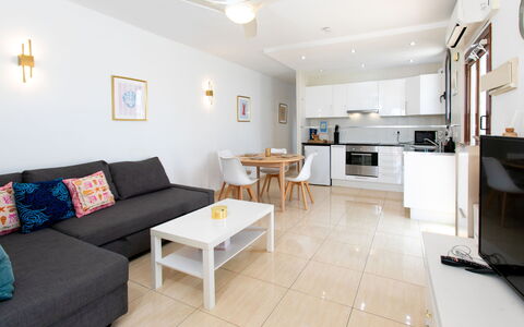 Perla del Mar: Piso, Diseño De Interiores, Mueble, Suelo, Techo, Sofá, Habitación, Departamento, Sala