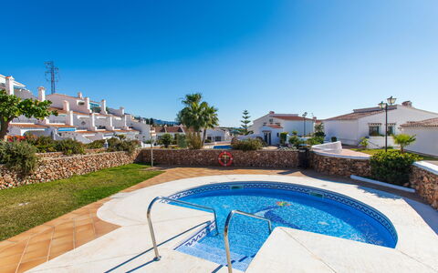 Perla del Mar: Edificio, Propiedad, Cielo, Ligero, Azur, Piscina, Planta, Ventana, Sombra, Árbol