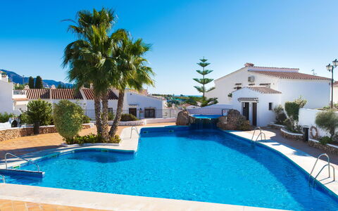 Perla del Mar: Agua, Planta, Propiedad, Cielo, Piscina, Azur, Árbol, Edificio, Ocio, Barrio Residencial