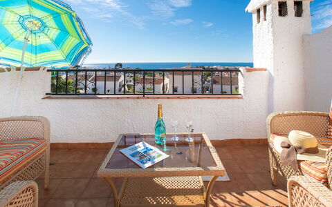 Perla del Mar: Edificio, Propiedad, Cielo, Ligero, Azur, Piscina, Planta, Ventana, Sombra, Árbol