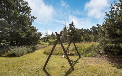 Heralda - 3.3Km from the Sea: Hierba, Casa, Techo, Casa, Cabaña, Arbusto, El Terreno Del Lote, Área Rural, Casa De Campo, Cobertura Del Suelo