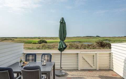 Helvig - 2.3Km from the Sea: Cielo, Mueble, Mueble Para Exteriores, Techo, El Terreno Del Lote, Mesa Al Aire Libre, Silla, Sombra, Cabaña, Inmuebles