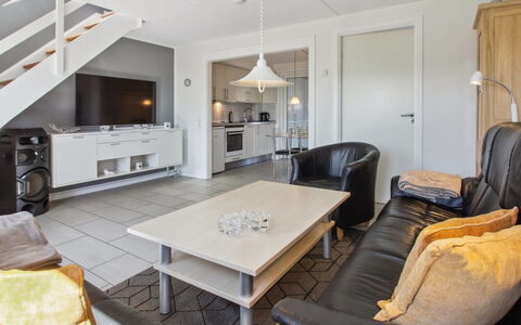 Faidra - 2.5Km from the Sea: Piso, Techo, Suelo, Diseño De Interiores, Sofá, Mueble, Sala, Departamento, Habitación