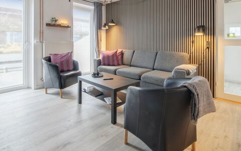 Gaida - 2.3Km from the Sea: Techo, Piso, Diseño De Interiores, Suelo, Material Compuesto, Mueble, Recurso, Hotel, Diseño, La Luz Del Día