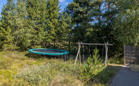 Silva - 3.9Km from the Sea: Casa, Techo, Casa, Puerta, Cabaña, Sombra, Jardín, Cobertura Del Suelo, Porche, Yarda