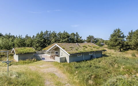 Bruna - 2Km from the Sea: Mueble, Madera, Diseño De Interiores, Piso, Suelo, Silla, Habitación, Techo, Sala, Departamento