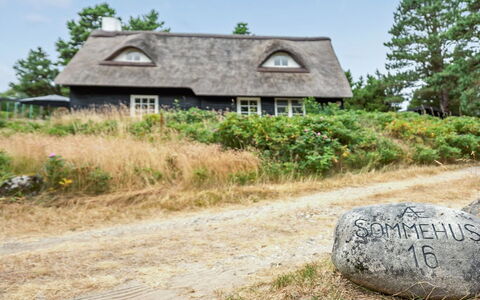 Risto - 2.3Km from the Sea: Casa, Techo, Casa, Cabaña, Cobertizo, Edificios Del Jardín, Vía Muerta, Yarda, Cuarto De Troncos, \Choza