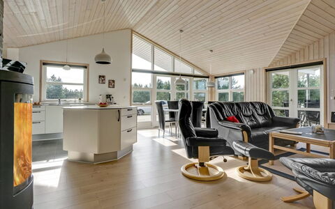 Haghbarth - 2.3Km from the Sea: Madera, Techo, Diseño De Interiores, Mueble, Casa, Sala, Lámpara, Habitación, Sofá, Silla