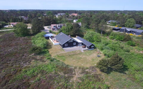 Toralf - 3.5Km from the Sea: Barrio Residencial, Casa, Casa, Techo, Paisaje, Cabaña, El Terreno Del Lote, Asentamientos Humanos, Área Rural, Llanura