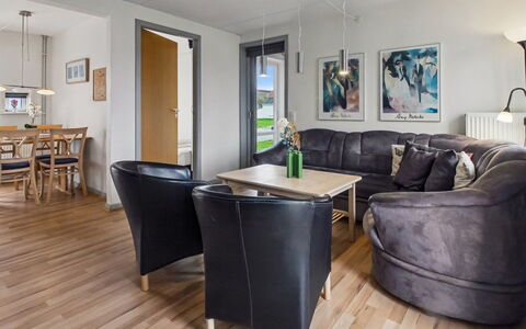 Nilaus - 2.3Km from the Sea: Mueble, Diseño De Interiores, Sofá, Piso, Suelo, Madera, Sala, Techo, Habitación, Mesa