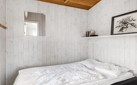 Hermoth - 300M from the Sea: Madera, Piso, Habitación, Suelo, Techo, Sábana, Lecho, Tablón, Cama, Habitación