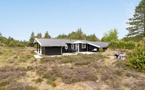 Fredrikka - 3.9Km from the Sea: Cabaña, Cobertizo, \Choza, Casa De Campo, Pradera, Choza, Granero, Cuarto De Troncos, Edificios Del Jardín