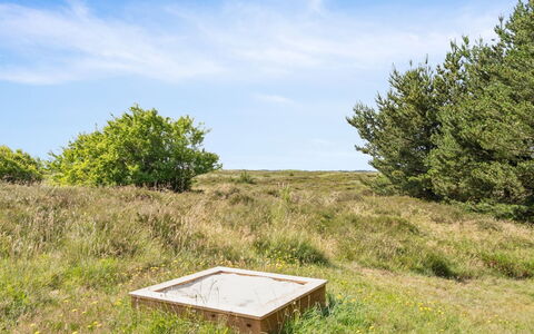 Alessia - 2Km from the Sea: Arbusto, Diseño Urbano, Cobertura Del Suelo, Ladrillo, Departamento, Inmuebles, Enladrillado, Balcón, Paisajismo