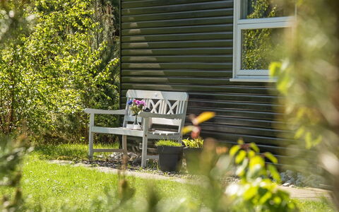 Bogatin - 1Km from the Sea: Verde, Mueble, Mueble Para Exteriores, Arbusto, Jardín, Cobertura Del Suelo, Primavera, Silla, Sombra, Yarda