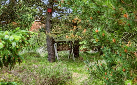 Bogatin - 1Km from the Sea: Entorno Natural, Vegetación, Arbusto, Bosque, Cobertura Del Suelo, Jardín, El Maletero, Reserva Natural, Plantas Leñosas, Selva