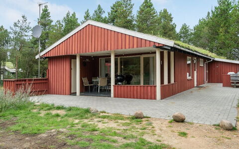 Nandolf - 3.5Km from the Sea: Hierba, Casa, Techo, Casa, Cabaña, Arbusto, El Terreno Del Lote, Área Rural, Casa De Campo, Cobertura Del Suelo