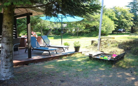 France - 1.1Km from the Sea: Techo, El Terreno Del Lote, Cabaña, Casa, Área Rural, Cobertizo, Vía Muerta, Edificios Del Jardín, Cuarto De Troncos, \Choza