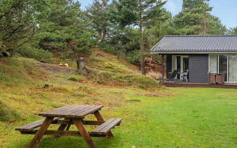 France - 1.1Km from the Sea: Techo, El Terreno Del Lote, Cabaña, Casa, Área Rural, Cobertizo, Vía Muerta, Edificios Del Jardín, Cuarto De Troncos, \Choza