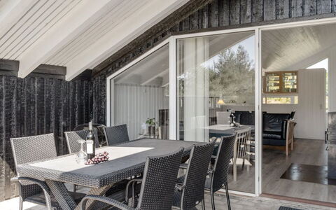 Thera - 2.8Km from the Sea: Madera, Techo, Piso, Suelo, Diseño De Interiores, Mueble, Casa, Silla, Cocina Y Comedor Mesa, Sala